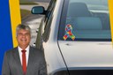 Agora é Lei: Petrópolis passa a fornecer gratuitamente adesivos de identificação para veículos que transportam pessoas com TEA