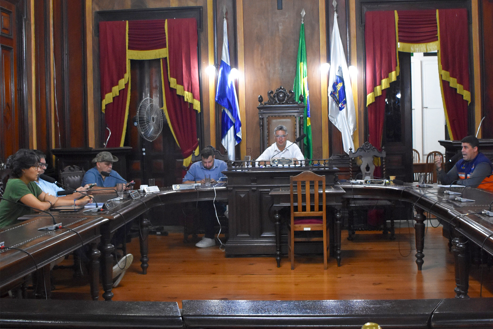 Câmara de Petrópolis realiza audiência pública para apresentação do relatório quadrimestral da Defesa Civil