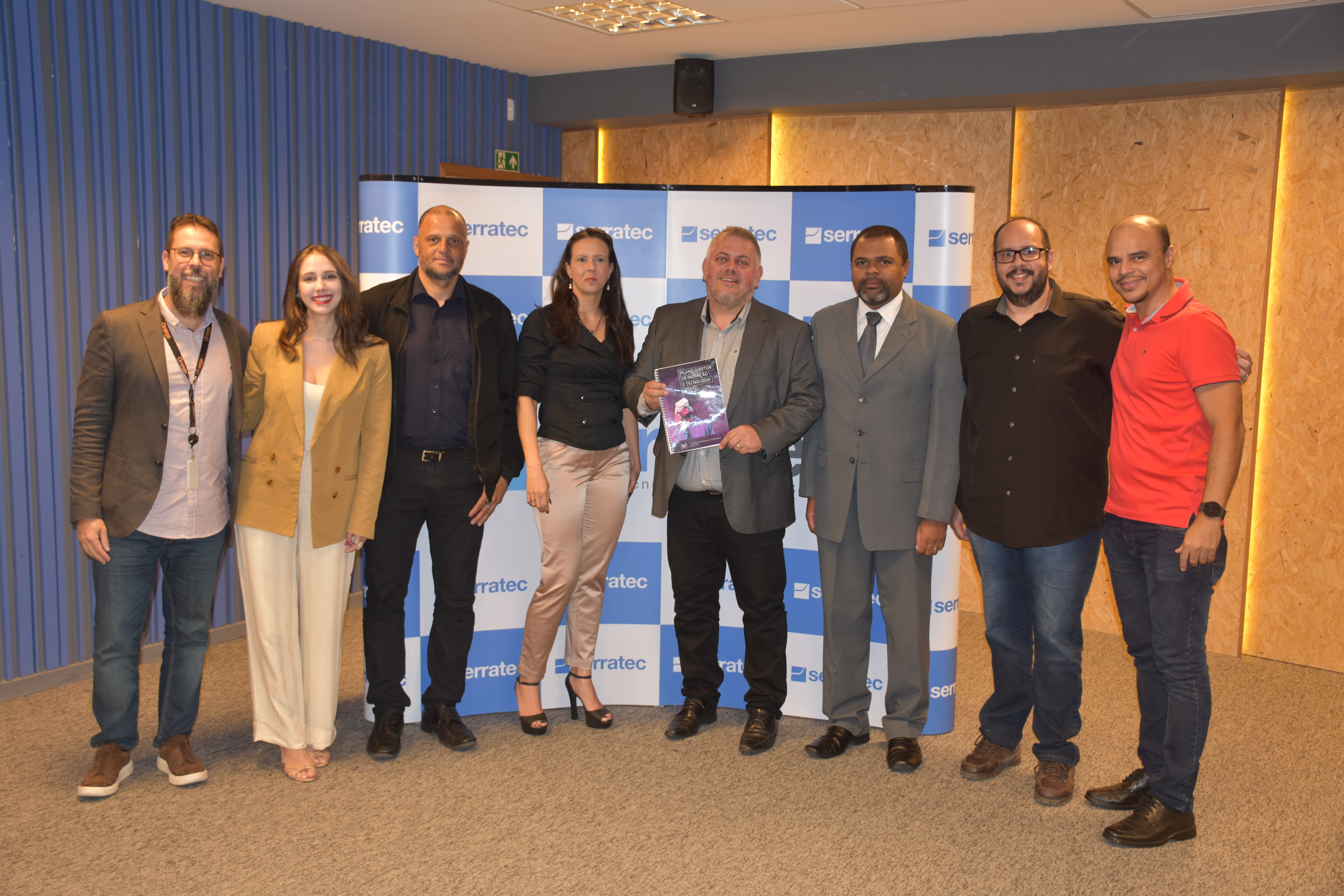 Plano Diretor de Inovação e Tecnologia é entregue à Câmara Municipal de Petrópolis